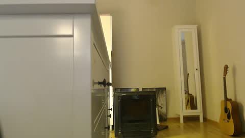 miss unforgettable online show from 03/03/25, 02:47