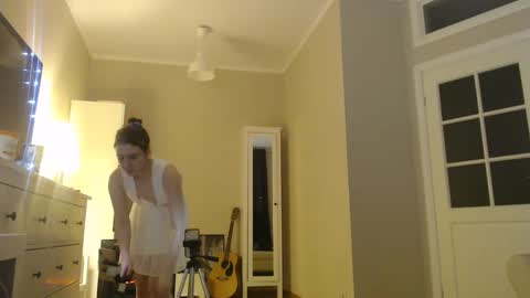 miss unforgettable online show from 03/06/25, 03:45