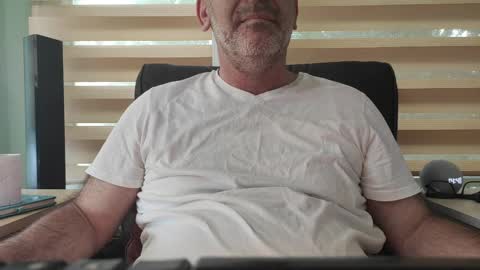 Snapshot of amorlin chatting on 04/09/26, 11:48 AmorLin online show from 04/09/26, 11:48