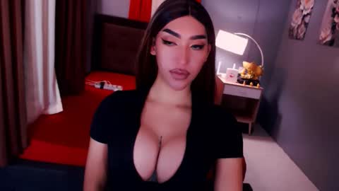 Snapshot of amphitritetara chatting on 05/05/26, 10:12 shaina online show from 05/05/26, 10:12