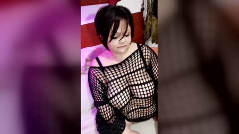 Snapshot of amputee_woman chatting on 03/11/26, 01:55 amputee_woman online show from 03/11/26, 01:55