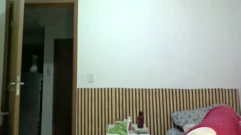 Snapshot of amputeeluna chatting on 02/20/25, 02:07 amputeeluna online show from 02/20/25, 02:07