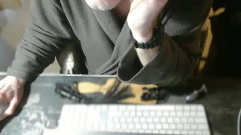 Snapshot of amslave4f chatting on 04/21/26, 07:25 amslave4f online show from 04/21/26, 07:25