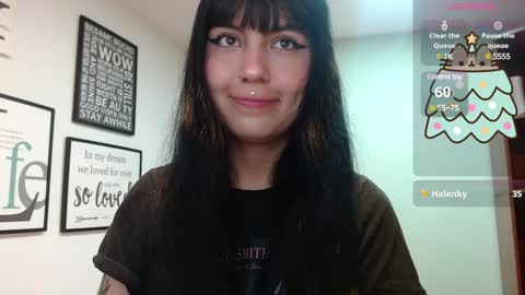 Snapshot of amy__adams1 chatting on 12/23/24, 05:06 Amy 3 online show from 12/23/24, 05:06