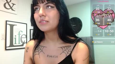 Snapshot of amy__adams1 chatting on 02/10/25, 07:47 Amy 3 online show from 02/10/25, 07:47