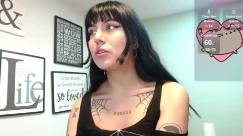 Snapshot of amy__adams1 chatting on 02/27/25, 04:52 Amy 3 online show from 02/27/25, 04:52