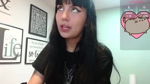 Snapshot of amy__adams1 chatting on 03/05/25, 05:07 Amy 3 online show from 03/05/25, 05:07