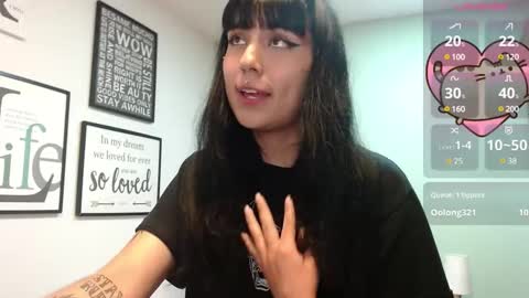 Snapshot of amy__adams1 chatting on 03/05/25, 08:21 Amy 3 online show from 03/05/25, 08:21