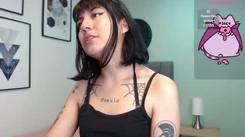 Snapshot of amy__adams1 chatting on 09/18/25, 04:36 Amy 3 online show from 09/18/25, 04:36