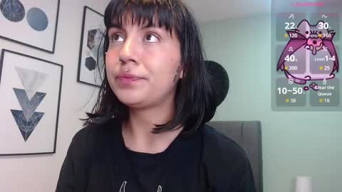 Snapshot of amy__adams1 chatting on 09/22/25, 04:03 Amy 3 online show from 09/22/25, 04:03