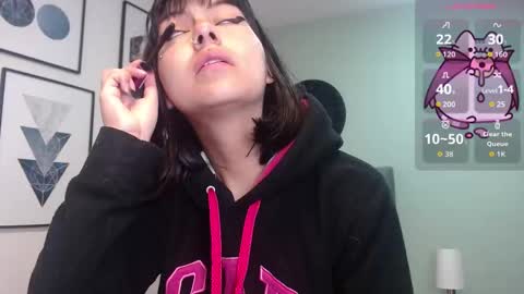 Snapshot of amy__adams1 chatting on 10/07/25, 04:42 Amy 3 online show from 10/07/25, 04:42