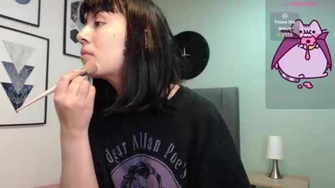 Snapshot of amy__adams1 chatting on 11/27/25, 04:36 Amy 3 online show from 11/27/25, 04:36