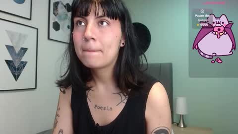 Snapshot of amy__adams1 chatting on 12/19/25, 04:41 Amy 3 online show from 12/19/25, 04:41