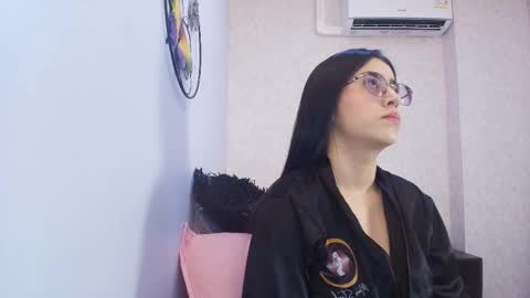 amy__wats0n online show from 10/21/25, 07:14