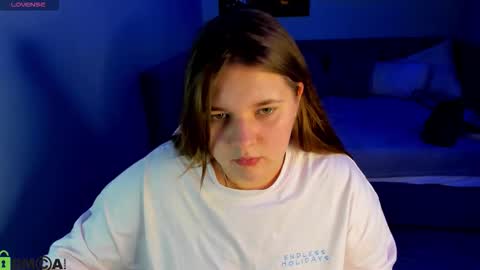 Snapshot of amy__wood chatting on 09/29/25, 06:51 AmyGMT 2 Mon-Sun  0300am-0900am  online show from 09/29/25, 06:51