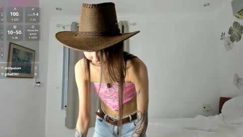 Amy online show from 10/30/25, 12:34