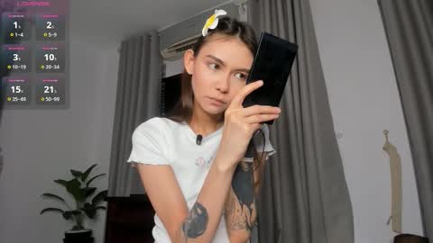 Amy online show from 11/19/25, 12:21