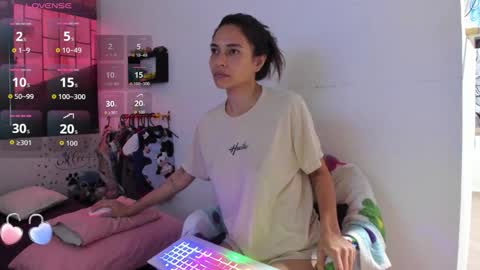 Snapshot of amy_and_eloise chatting on 09/26/25, 11:25 AmyEloise online show from 09/26/25, 11:25