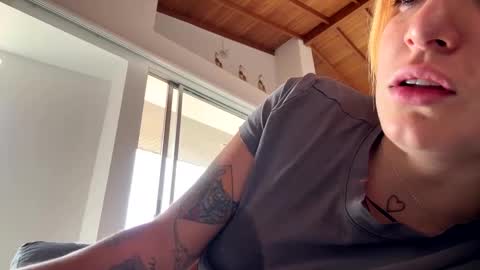 Snapshot of amy_coquette chatting on 02/01/25, 06:40  CARO GOMEZ online show from 02/01/25, 06:40