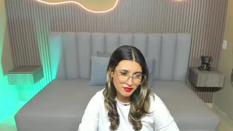 Snapshot of amy_estrellita chatting on 04/16/26, 12:06 Amy Estrellita online show from 04/16/26, 12:06