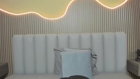 Snapshot of amy_estrellita chatting on 04/25/26, 11:57 Amy Estrellita online show from 04/25/26, 11:57