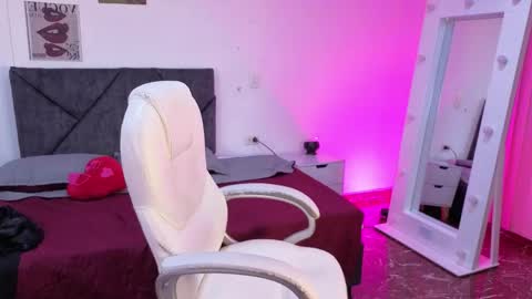 Snapshot of amy_fox2 chatting on 04/21/26, 01:50 Amy online show from 04/21/26, 01:50