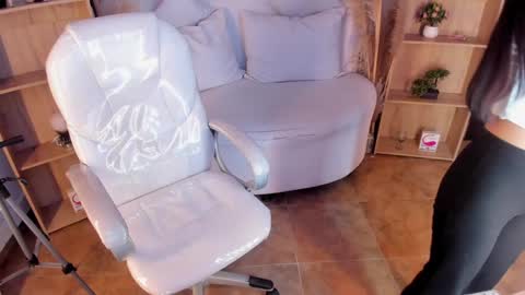     online show from 12/04/24, 08:18