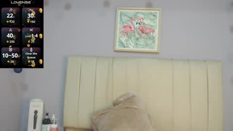 Snapshot of amy_le chatting on 02/26/26, 01:43 Amy online show from 02/26/26, 01:43