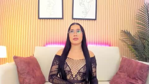 amy_leah_ online show from 10/24/25, 06:48