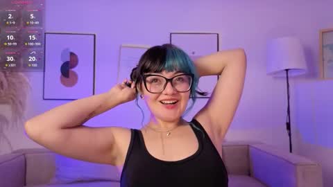 Snapshot of amy_lit chatting on 01/13/26, 06:35 Hello I am Allison Welcome to my room and let is have a good time together whith me online show from 01/13/26, 06:35