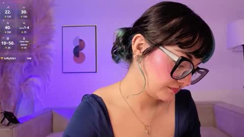 Snapshot of amy_lit chatting on 01/14/26, 02:12 Hello I am Allison Welcome to my room and let is have a good time together whith me online show from 01/14/26, 02:12
