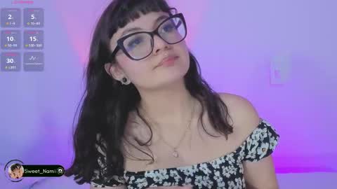 Snapshot of amy_lit chatting on 05/07/26, 02:06 Hello I am Allison Welcome to my room and let is have a good time together whith me online show from 05/07/26, 02:06