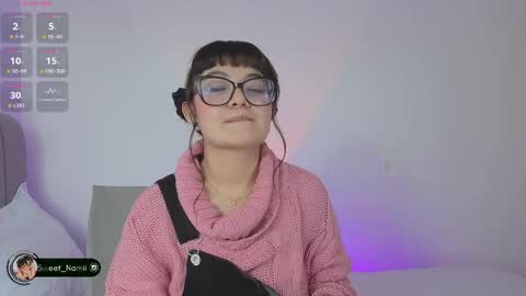 Snapshot of amy_lit chatting on 05/21/26, 07:43 Hello I am Allison Welcome to my room and let is have a good time together whith me online show from 05/21/26, 07:43