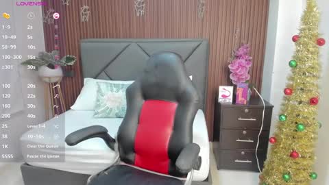 Snapshot of amy_lovely74 chatting on 12/19/24, 01:39 Ximena online show from 12/19/24, 01:39