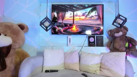 Emy Noa  online show from 03/03/26, 12:39