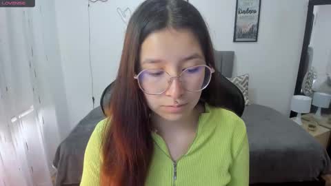 Amy sophia 3 online show from 10/06/25, 12:57