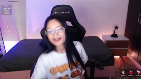 Snapshot of amy_stiward chatting on 12/03/25, 07:34 Mia Cristancho online show from 12/03/25, 07:34