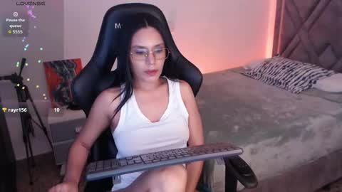 Snapshot of amy_stiward chatting on 03/26/26, 05:51 Mia Cristancho online show from 03/26/26, 05:51