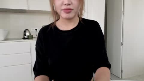 Snapshot of amyalwayshere chatting on 05/02/26, 03:50 girl next door named Amy online show from 05/02/26, 03:50