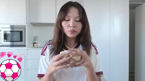 girl next door named Amy online show from 07/16/26, 04:35