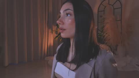 Amy Armstrong online show from 09/15/25, 11:05