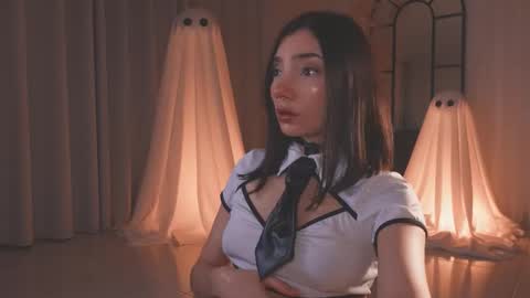 Amy Armstrong online show from 10/13/25, 01:27