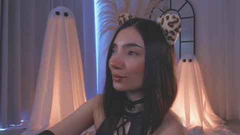 Amy Armstrong online show from 10/22/25, 03:12