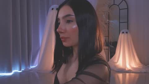 Amy Armstrong online show from 10/27/25, 07:40