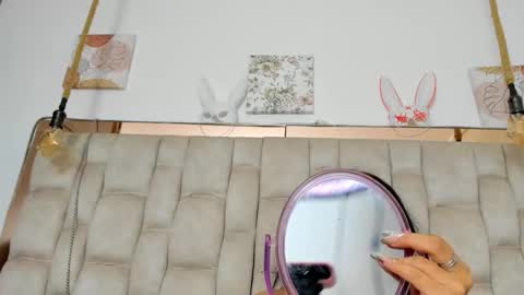 Amy Cortes online show from 11/02/25, 07:05