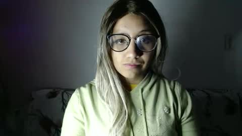 Snapshot of amycosplay99 chatting on 01/01/25, 11:05 amycosplay99 online show from 01/01/25, 11:05