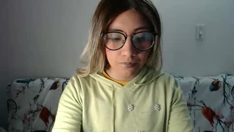 Snapshot of amycosplay99 chatting on 01/02/25, 04:52 amycosplay99 online show from 01/02/25, 04:52