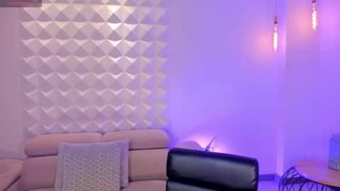 Snapshot of amydavis_ chatting on 12/16/25, 08:03 Amy online show from 12/16/25, 08:03