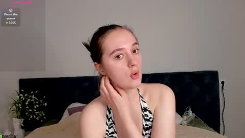 Snapshot of amydesiree chatting on 07/03/26, 01:45 Amy online show from 07/03/26, 01:45