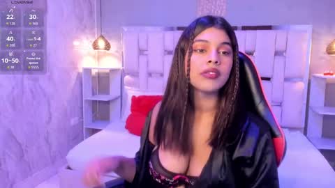 amyevan_ online show from 10/02/25, 09:33